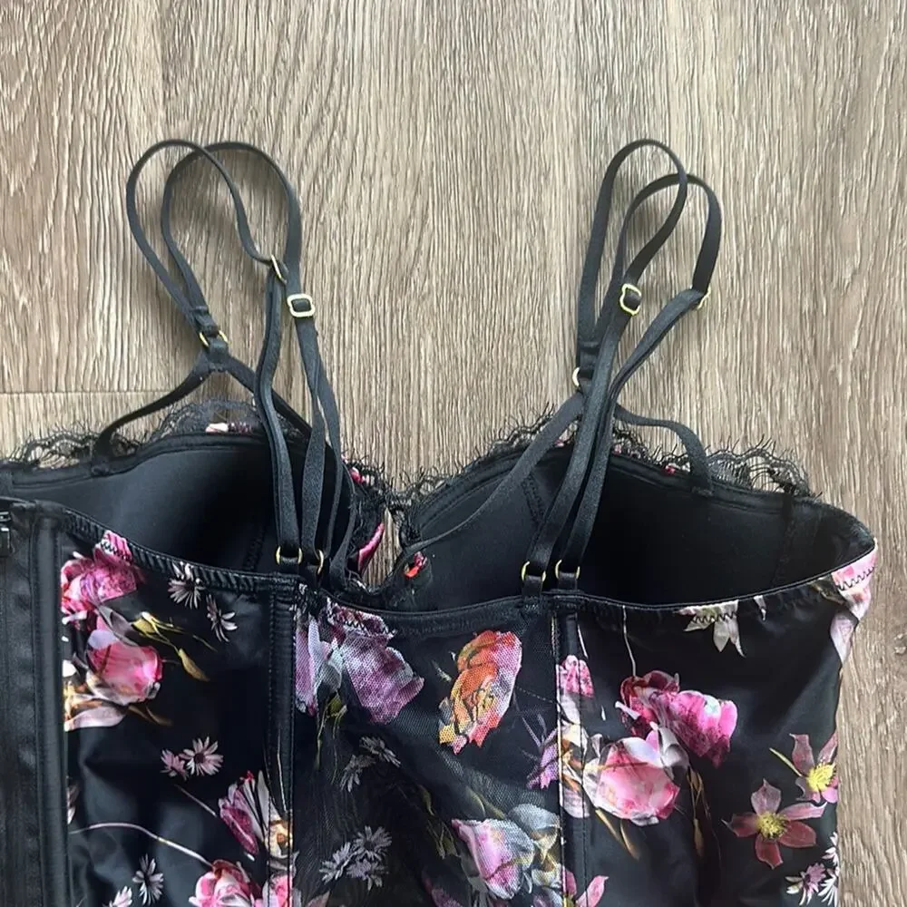 NWT Victoria's Secret Very Sexy Lightly‎ Lined Floral Bustier Size 34C